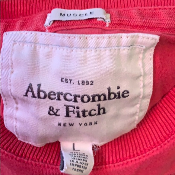 Abercrombie T-shirts size large red - Picture 3 of 4